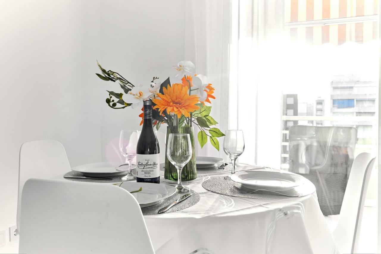 Lovely Sunny Apartment With Shared Pool And Private Parking Torrevieja Buitenkant foto