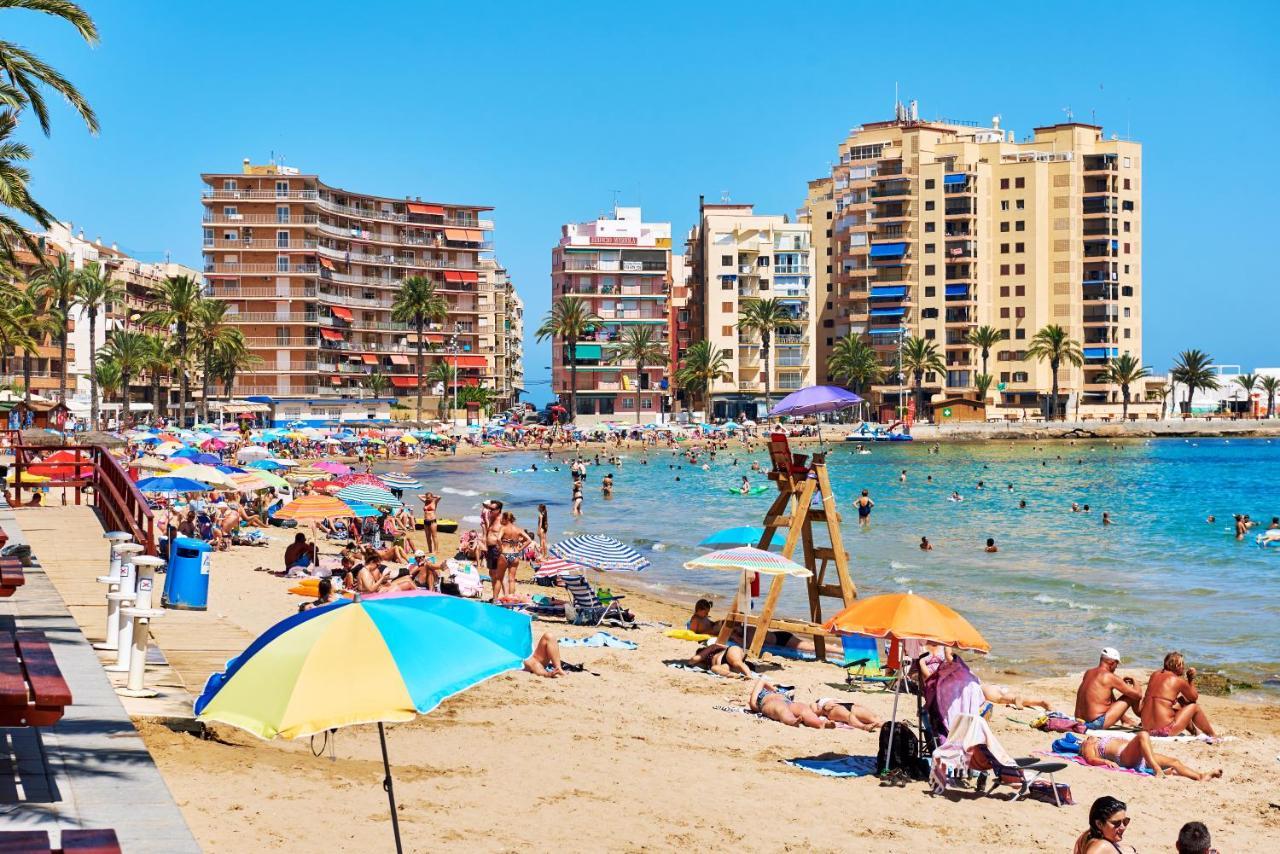 Lovely Sunny Apartment With Shared Pool And Private Parking Torrevieja Buitenkant foto